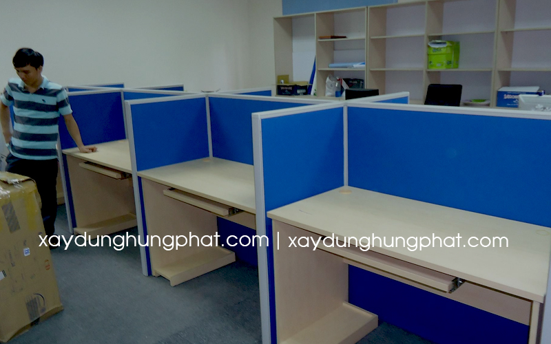 doi-voi-thi-cong-van-phong-theo-kieu-vach-ngan